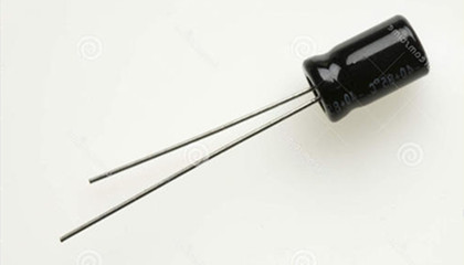 如何維護(hù)和保養(yǎng)運(yùn)行中的CBB61啟動(dòng)電容器？